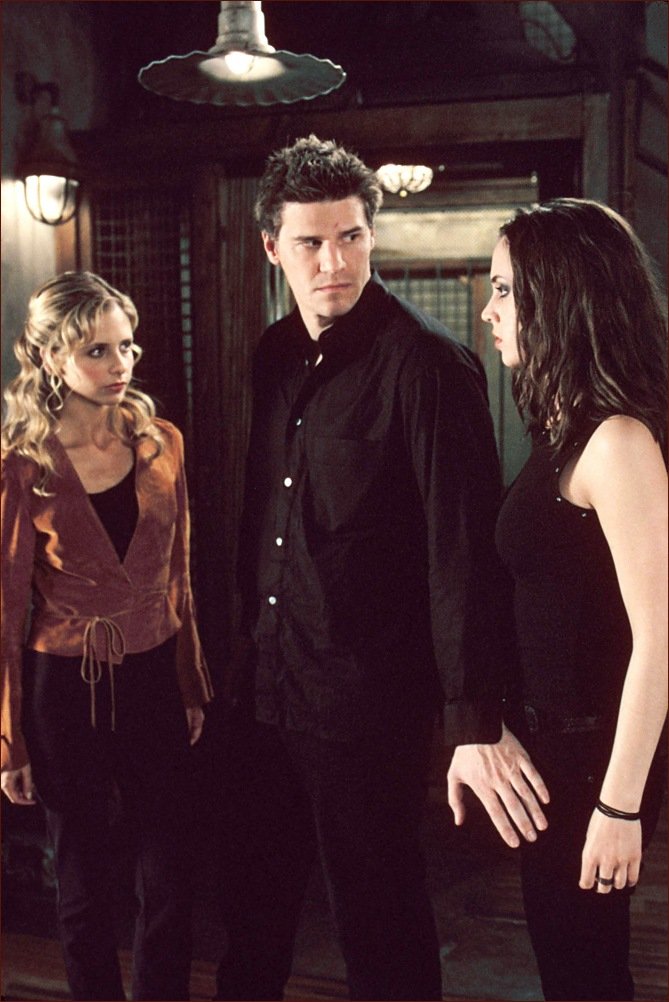 s1 buffy-angel-faith a1x19 02-XL